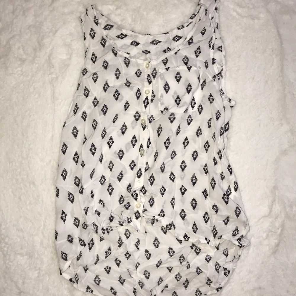Light patterned tank top